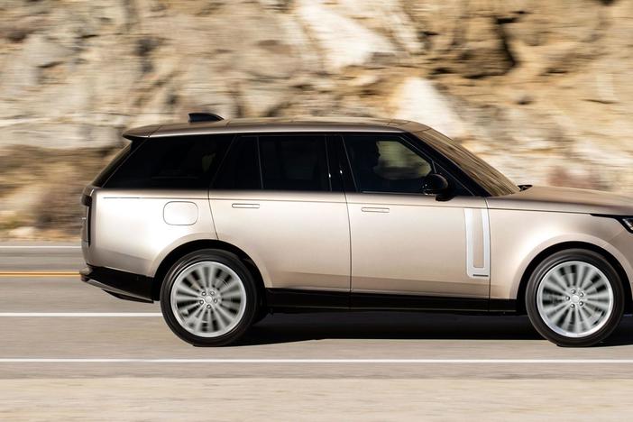 2022 Land Rover Range Rover & 2022 Chevrolet Bolt EUV: asset-mezzanine-16x9