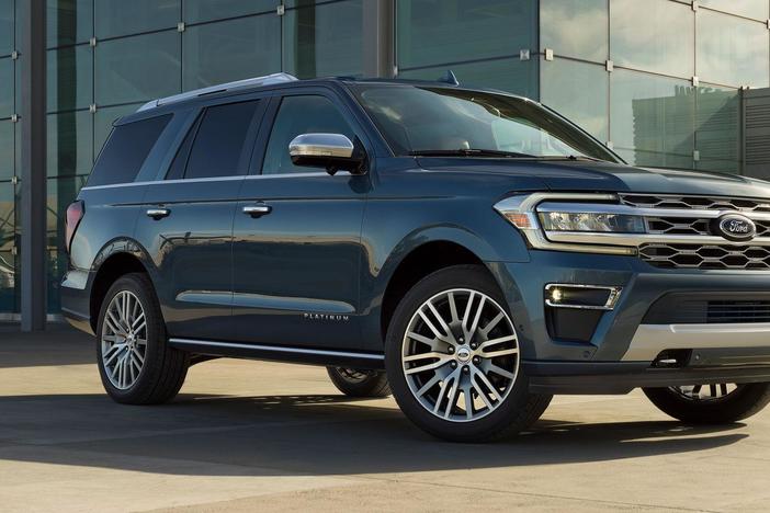 2022 Ford Expedition & 2023 Acura Integra: asset-mezzanine-16x9