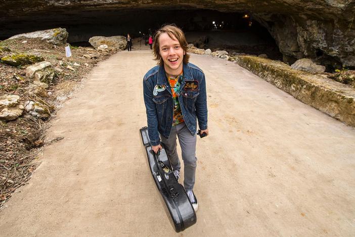 Billy Strings: asset-mezzanine-16x9