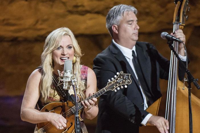 Rhonda Vincent & The Rage: asset-mezzanine-16x9