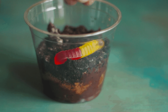 Make Edible Dirt Cups: asset-mezzanine-16x9