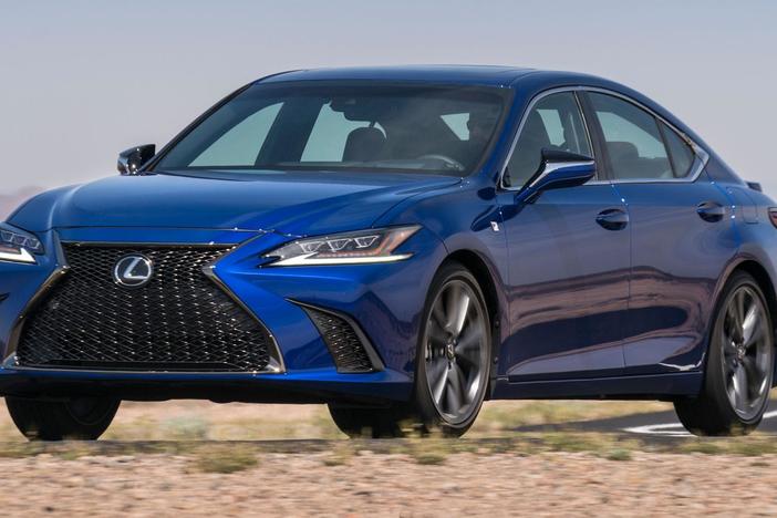2019 Lexus ES & Comparison Test Midsize Trucks: asset-mezzanine-16x9
