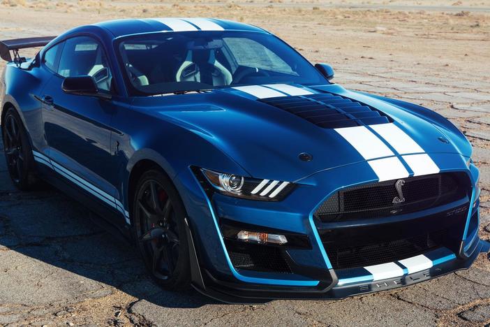 2020 Ford Mustang Shelby GT500 & 2019 Audi Q3: asset-mezzanine-16x9