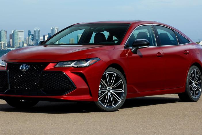 2019 Toyota Avalon & 2019 Volkswagen Jetta: asset-mezzanine-16x9