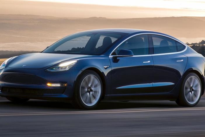 2018 Tesla Model 3 & 2018 Volvo XC60: asset-mezzanine-16x9