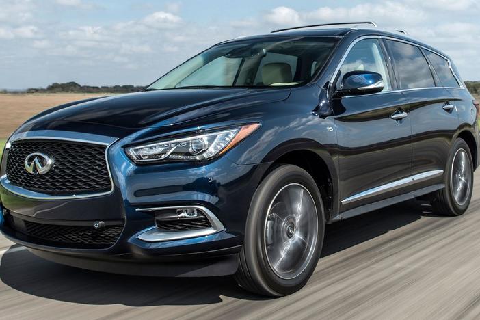 2017 Infiniti QX60 & 2016 Ford Focus RS: asset-mezzanine-16x9