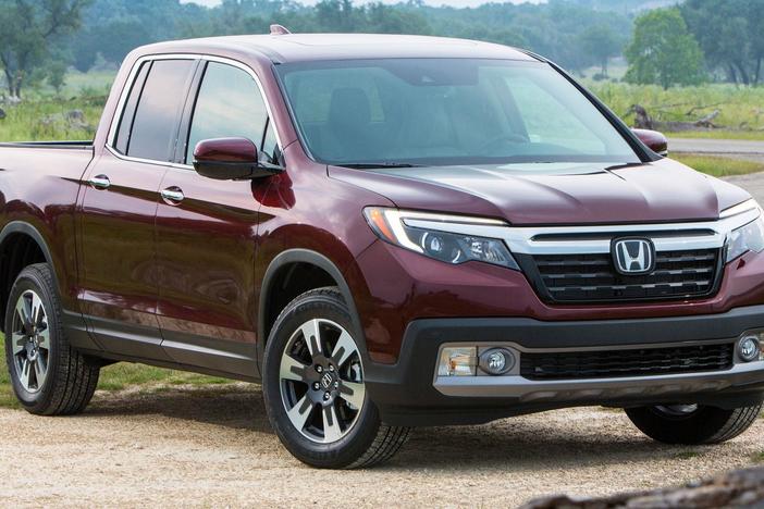 2017 Honda Ridgeline & 2017 Audi R8: asset-mezzanine-16x9
