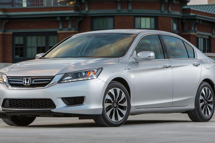 2014 Honda Accord Hybrid & 2014 Mercedes-Benz E250 BlueTEC: asset-mezzanine-16x9