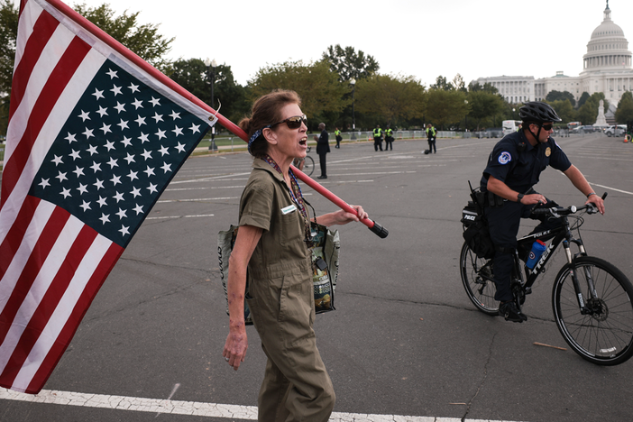 September 18, 2021 - PBS NewsHour Weekend full episode: asset-mezzanine-16x9