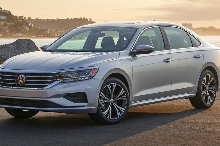 2020 Volkswagen Passat & 2020 Lincoln Navigator Black Label: asset-mezzanine-16x9
