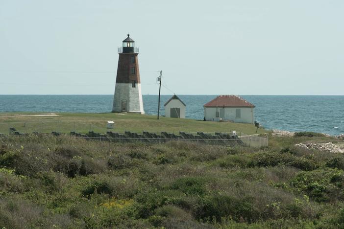 E8 | Seaside Victorian Cottage | Back to Narragansett: asset-mezzanine-16x9