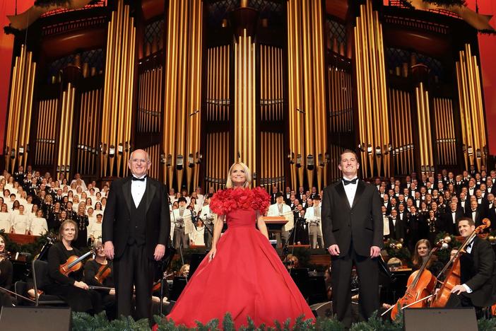 Christmas with The Tabernacle Choir, with Kristin Chenoweth: asset-mezzanine-16x9
