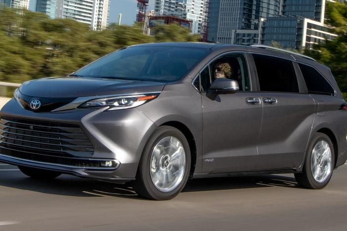 2021 Toyota Sienna & 2021 Kia K5: asset-mezzanine-16x9