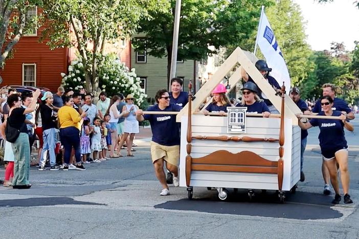 E14 | Newburyport Forever House | Bed Race: asset-mezzanine-16x9