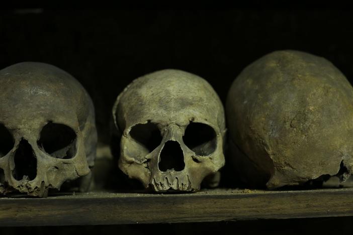 Shakespeare's Tomb: asset-mezzanine-16x9