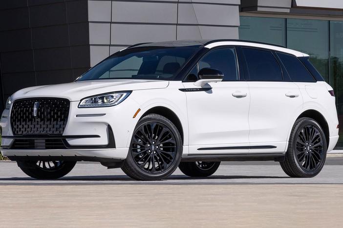 2023 Lincoln Corsair & 2023 Mercedes GLC: asset-mezzanine-16x9