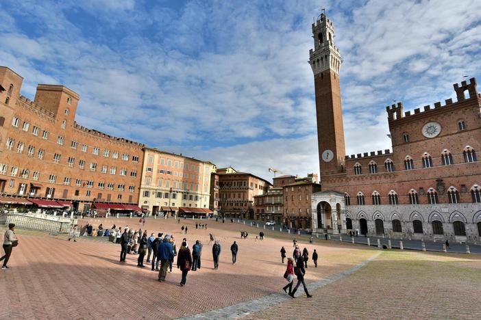 Siena and Tuscany’s Wine Country: asset-mezzanine-16x9