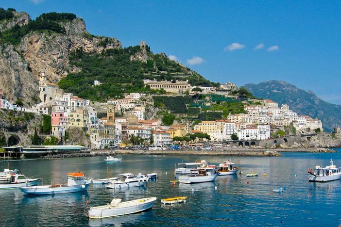 Italy's Amalfi Coast: asset-mezzanine-16x9
