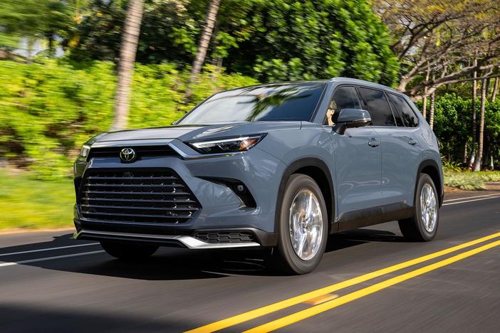 2024 Toyota Grand Highlander & 2024 Volkswagen Atlas: asset-mezzanine-16x9