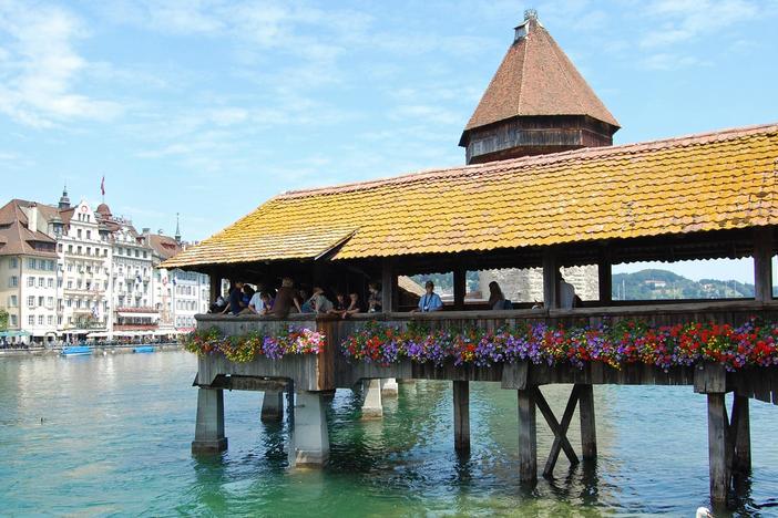 Switzerland's Great Cities: asset-mezzanine-16x9