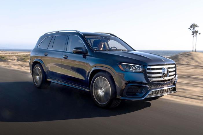 2024 Mercedes-Benz GLS & Toyota Crown: asset-mezzanine-16x9