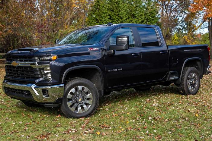 2024 Chevrolet Silverado 2500 HD Z71 & 2024 Kia Seltos: asset-mezzanine-16x9