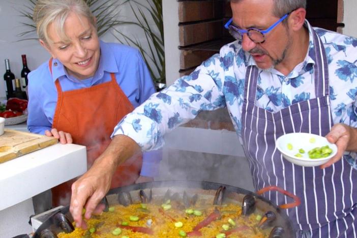 Paella in Spain: asset-mezzanine-16x9