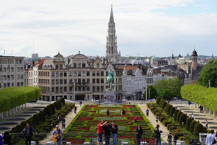Curious Brussels: asset-mezzanine-16x9