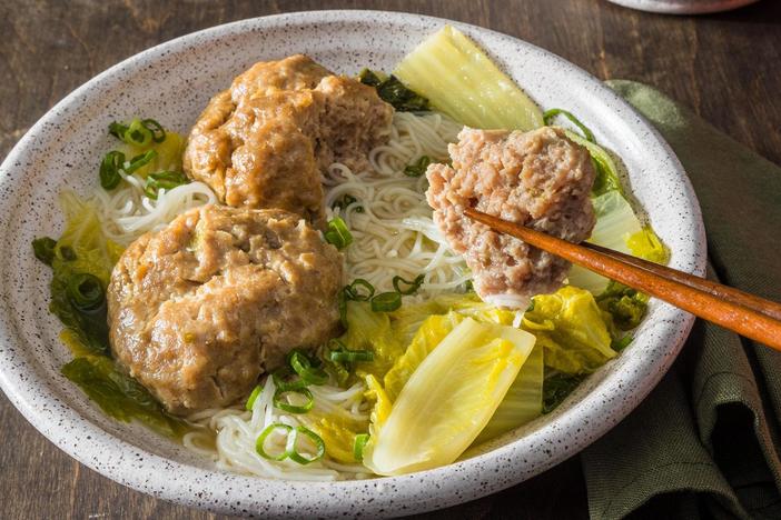 Chinese Noodles and Meatballs: asset-mezzanine-16x9