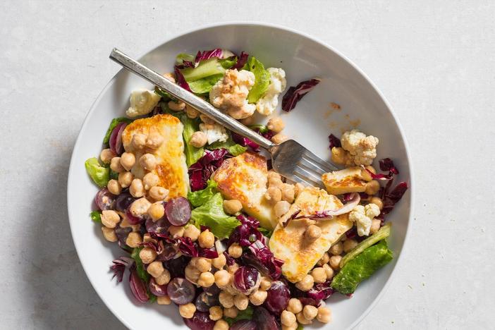 Hearty Soup and Salad: asset-mezzanine-16x9