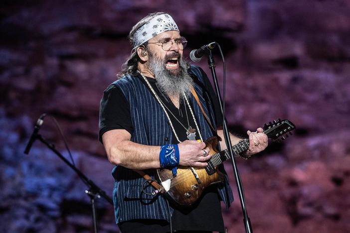 Steve Earle and The Dukes: asset-mezzanine-16x9