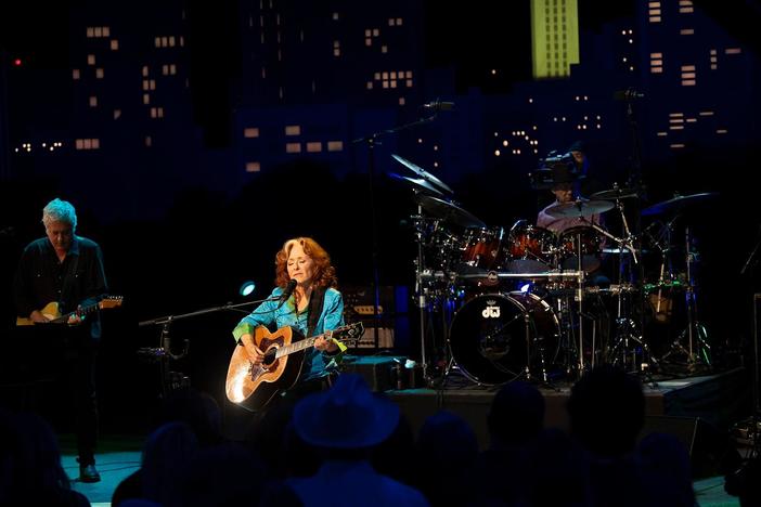 Bonnie Raitt: asset-mezzanine-16x9