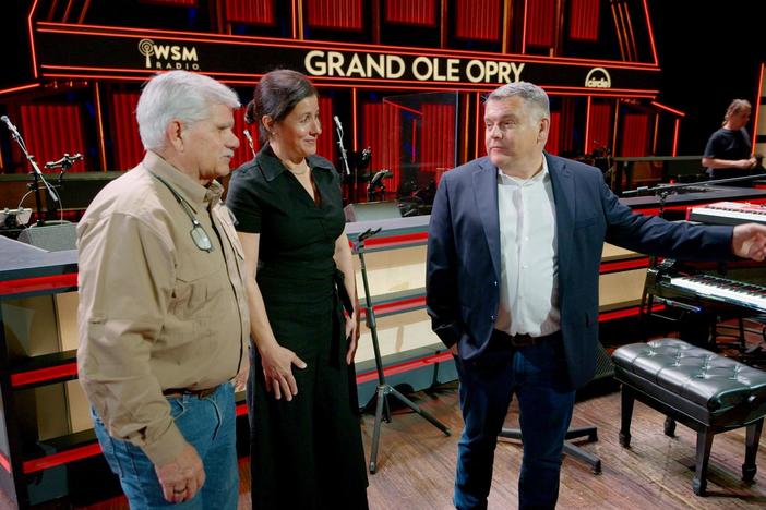 E4 | Nashville Brick Cottage | A Grand Time At The Opry: asset-mezzanine-16x9