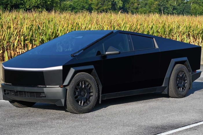2024 Tesla Cybertruck & 2024 GMC Acadia Denali: asset-mezzanine-16x9