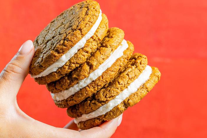 Snack Cake and Sandwich Cookies: asset-mezzanine-16x9