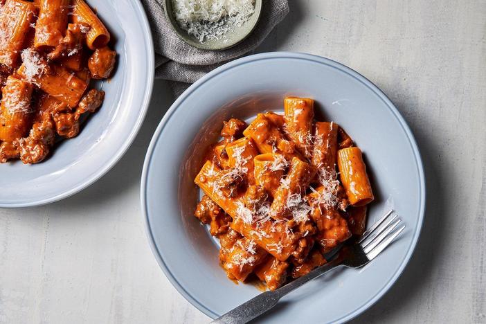 Decadent Pasta Dishes: asset-mezzanine-16x9