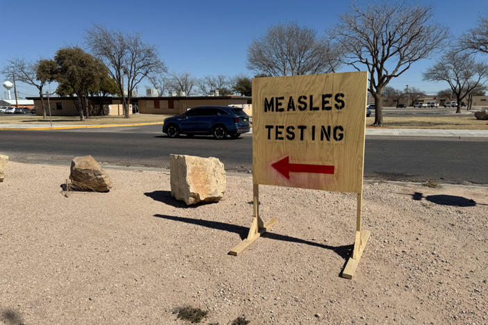 A sign reading "measles testing" is seen as an outbreak in Gaines County, Texas, has raised concerns over its spread to other parts of the state, in Seminole, Texas, U.S., February 25, 2025. REUTERS/Sebastian Rocandio