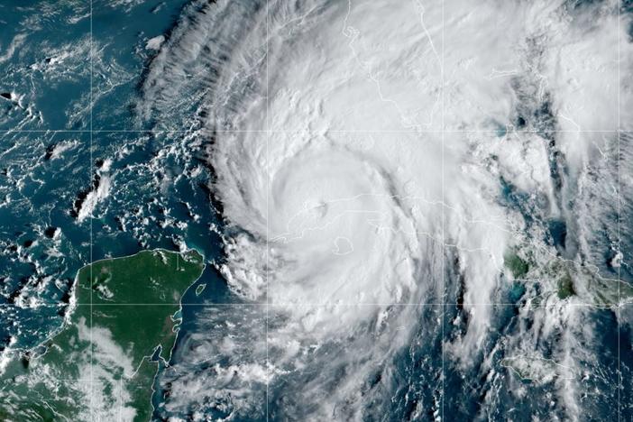 A satellite image of Hurricane Ian shows the storm approaching Florida on September 27, 2022. Image courtesy of NOAA.