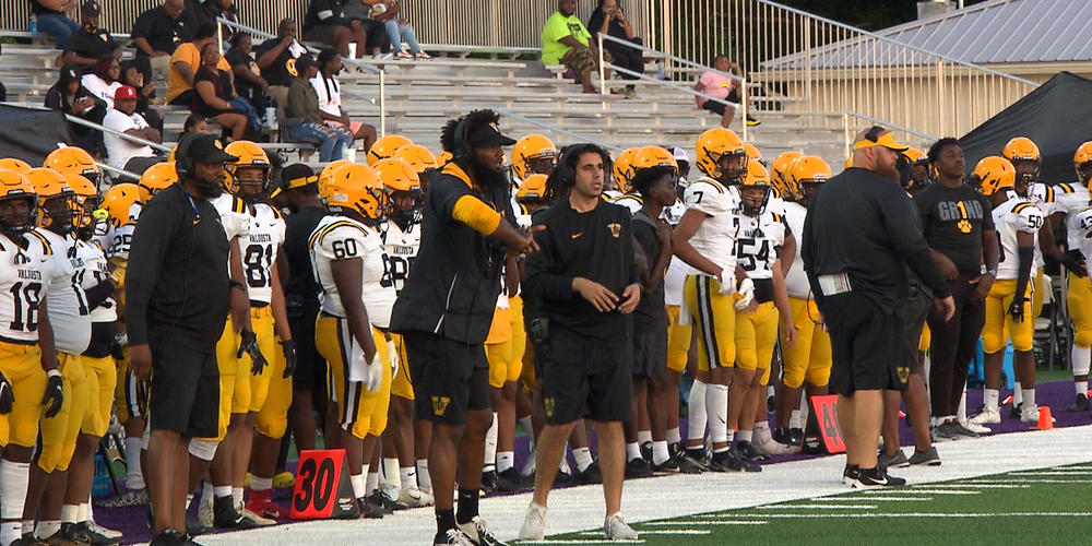 Acting Valdosta Head Coach Felton Shelton on the sidelines